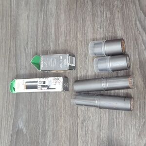 🌟NWT Well People Dark Neutral Foundation Cream and Brighter Cream